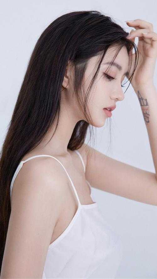 睁眼被换钱，她逃荒认亲杀疯六零完整文集阅读