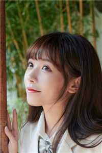 收费窗口前，未婚妻的男大实习生在掌心写下SOS抖音