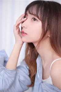 穿到亲哥十八岁，亲了他死对头后续+无弹窗