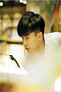 养了七年的蛇宝宝突然要贴贴，兽医一句话我慌了精品推荐