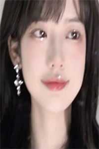 穿成早夭小炮灰，被疯妈抱活了最后结局