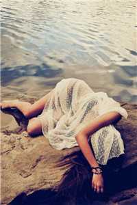 和他散于那年秋火爆小说