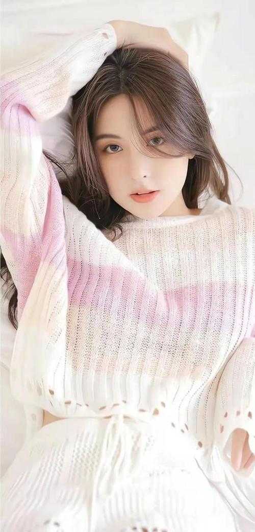 皑皑白雪伴年月抖音热门