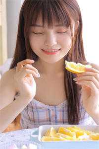 五一绿茶同事甩锅逃班，我反手送她进局子无删减全文