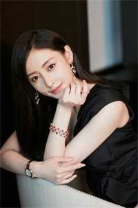 万人迷女主的追求者，都成了我裙下臣免费阅读