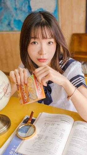 被爱困于孤岛爆火全网