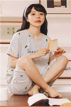 收女儿12.8红包被骂吸血鬼？十分钟后，她跪瘫在我门前抖音