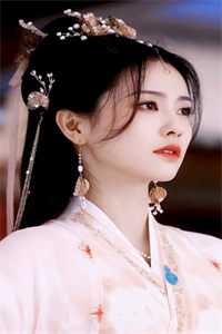 万人迷女主的追求者，都成了我裙下臣短篇