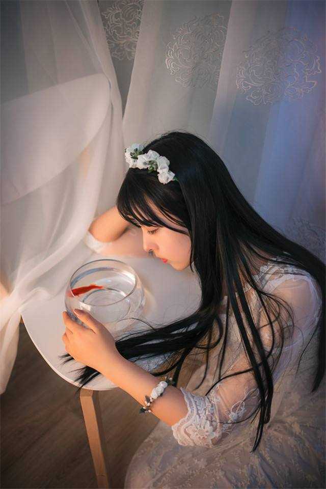 侯府千金种田后，震惊全京城小说