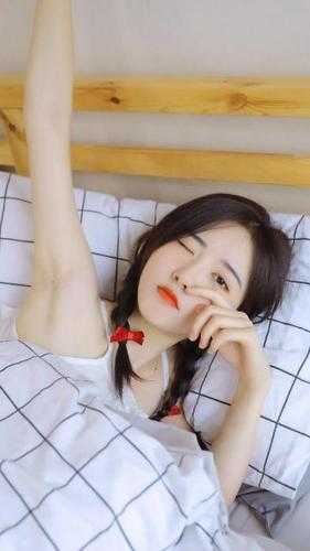 成为王府侍妾后，她一心生崽养娃精选