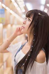 爱恨荒芜，情不当讲热门推荐