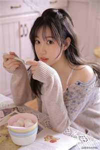 收费窗口前，未婚妻的男大实习生在掌心写下SOS无广告