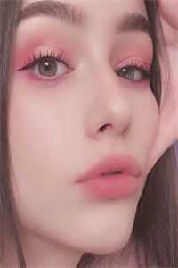 和重欲大佬联姻：老婆，过来亲我全章节