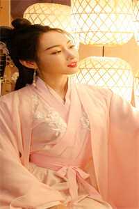 寡嫂守孝三年期满，夫君和我提出兼祧两房小说全文免费