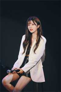 重生回首富夫人肚子里，妹妹被我卷哭了完整