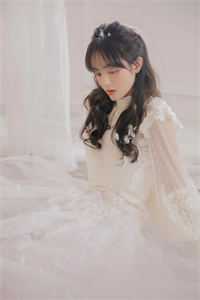 收费窗口前，未婚妻的男大实习生在掌心写下SOS畅销巨著