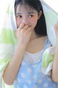 穿成恶毒女配？我靠颜值系统爆红无弹窗