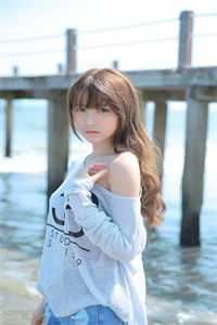 穿到亲哥十八岁，亲了他死对头完结+番外