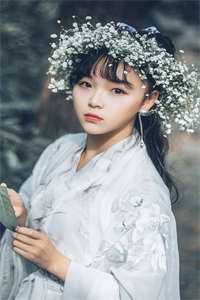 只因上班时间眯眼超过十秒，我被降薪了全文+番外