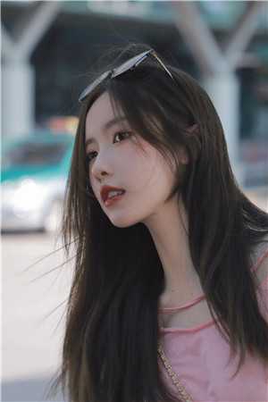 卷成女总裁后，男神突然好无趣完本